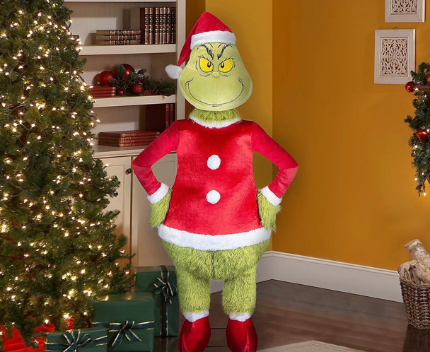 6 Ft Animated Grinch indoor setup