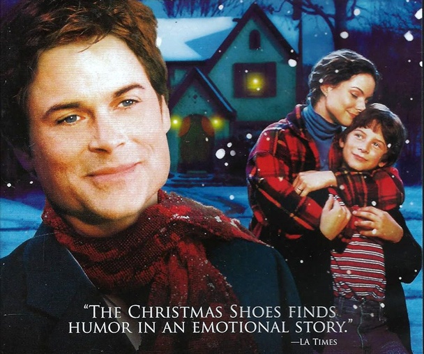 Maggie and Nathan share a quiet Christmas moment